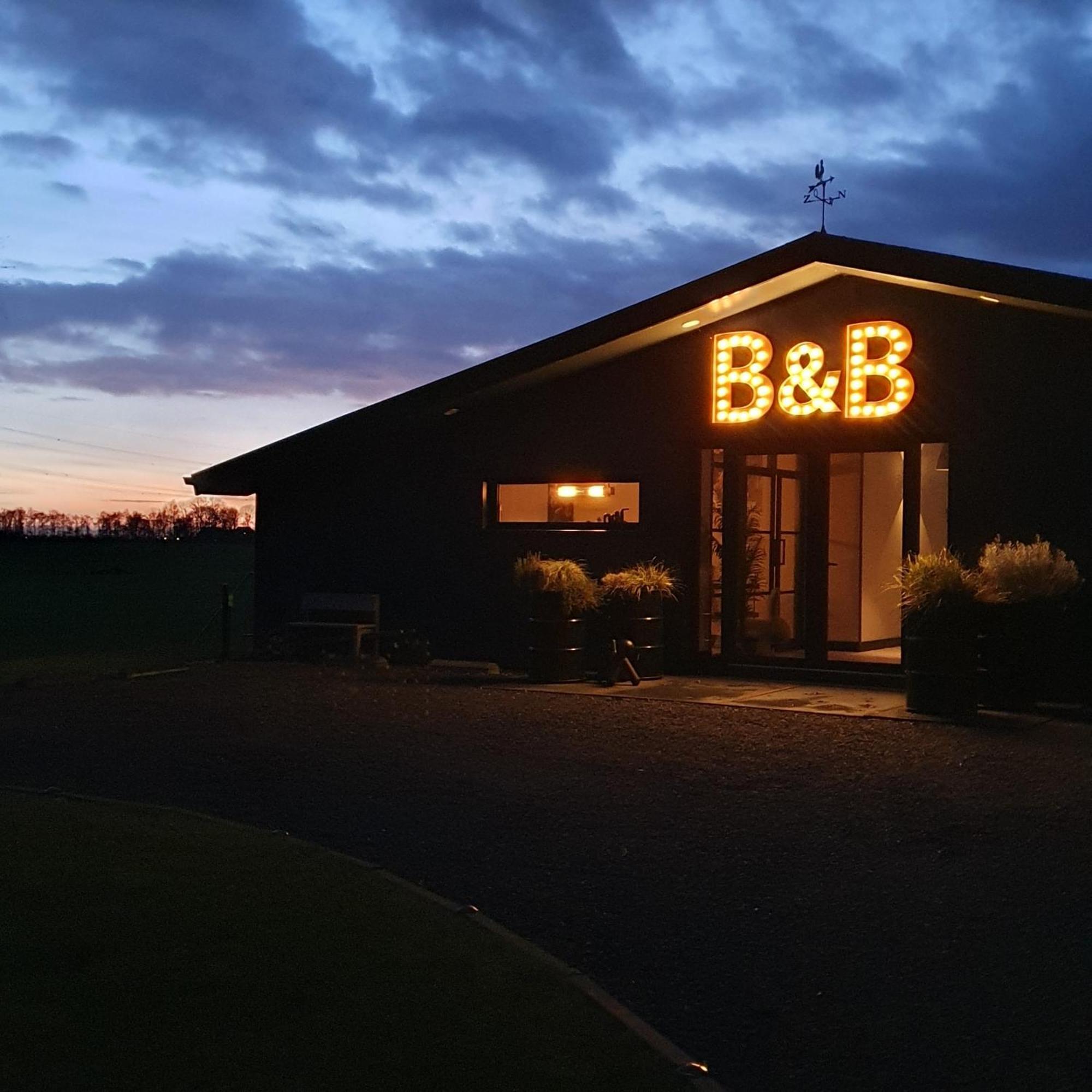 De Buorkerij Bed & Breakfast Tytsjerk Exterior foto
